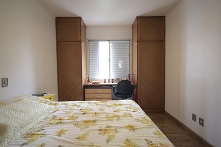 Apartamento à venda com 180m², 3 quartos e 2 vagasQuarto 1