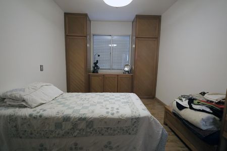 Apartamento à venda com 180m², 3 quartos e 2 vagasQuarto 2