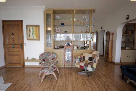 Apartamento à venda com 180m², 3 quartos e 2 vagasSala