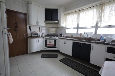 Apartamento à venda com 180m², 3 quartos e 2 vagasCozinha