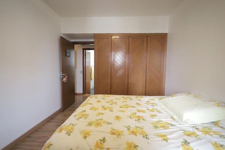 Apartamento à venda com 180m², 3 quartos e 2 vagasQuarto 1