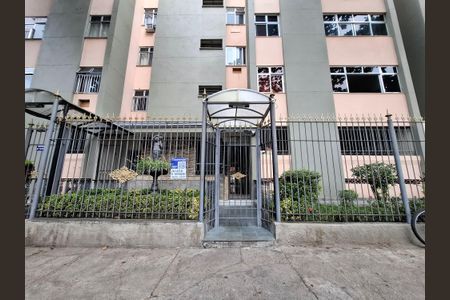 Apartamento para alugar com 73m², 2 quartos e 1 vagaFachada