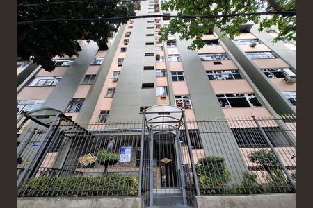 Apartamento para alugar com 73m², 2 quartos e 1 vagaFachada