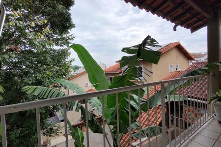 Casa de condomínio para alugar com 200m², 3 quartos e 4 vagasVaranda