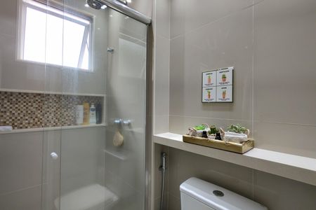 Casa de condomínio para alugar com 200m², 3 quartos e 4 vagasBanheiro da Suíte 2