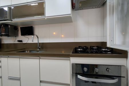 Casa de condomínio para alugar com 200m², 3 quartos e 4 vagasCozinha - Armários