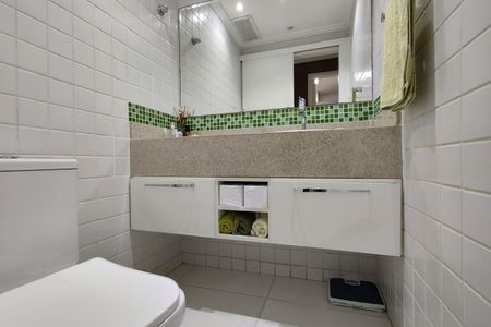 Casa de condomínio para alugar com 200m², 3 quartos e 4 vagasLavabo
