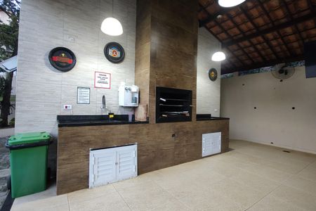 Casa de condomínio para alugar com 200m², 3 quartos e 4 vagasÁrea comum - Churrasqueira