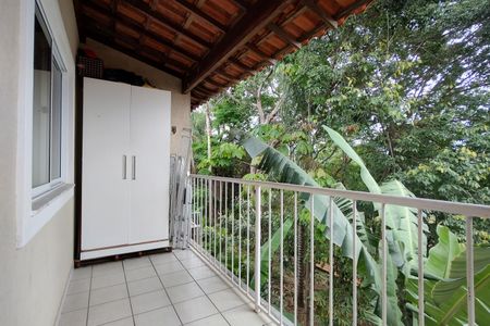 Casa de condomínio para alugar com 200m², 3 quartos e 4 vagasVaranda