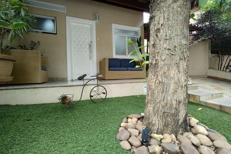 Casa de condomínio para alugar com 200m², 3 quartos e 4 vagasFachada 