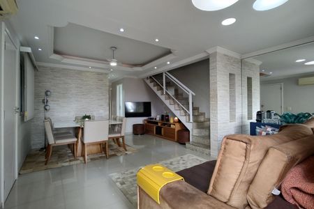 Casa de condomínio para alugar com 200m², 3 quartos e 4 vagasSala