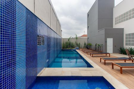 Apartamento para alugar com 35m², 2 quartos e 1 vagaÁrea comum - Piscina