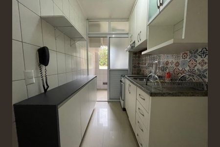Apartamento à venda com 57m², 2 quartos e 2 vagas Apartamento à venda com 57m², 2 quartos e 2 vagasCozinha