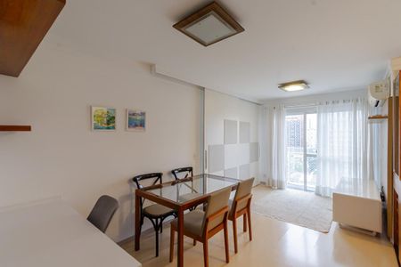 Sala de apartamento para alugar com 1 quarto, 47m² em Indianópolis, São Paulo