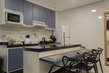Apartamento à venda com 110m², 2 quartos e 2 vagasCozinha