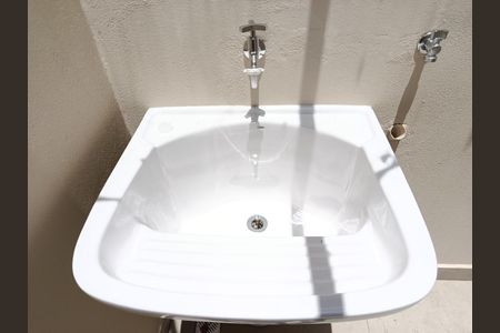 Casa à venda com 150m², 3 quartos e 2 vagas Casa à venda com 150m², 3 quartos e 2 vagasLavanderia