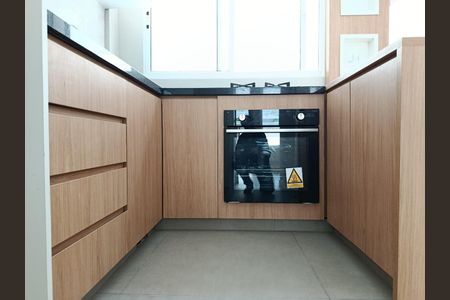 Casa à venda com 150m², 3 quartos e 2 vagas Casa à venda com 150m², 3 quartos e 2 vagasCozinha