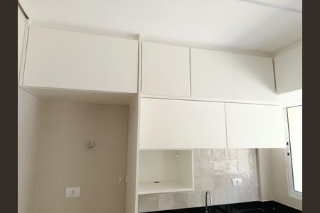 Casa à venda com 150m², 3 quartos e 2 vagas Casa à venda com 150m², 3 quartos e 2 vagasCozinha