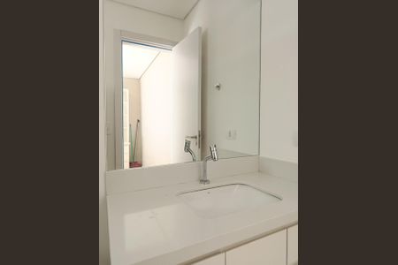 Casa à venda com 150m², 3 quartos e 2 vagas Casa à venda com 150m², 3 quartos e 2 vagasBanheiro da Edícula