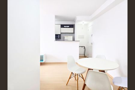 Apartamento para alugar com 65m², 2 quartos e 1 vagaSala