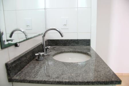 Apartamento para alugar com 65m², 2 quartos e 1 vagaBanheiro da Suíte