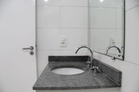 Apartamento para alugar com 65m², 2 quartos e 1 vagaBanheiro Social