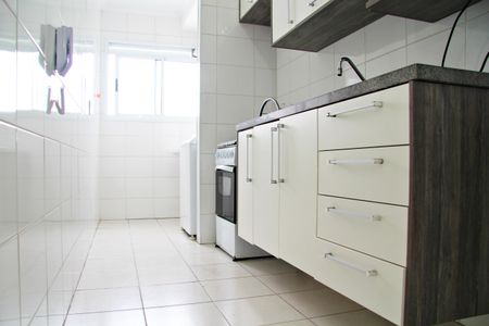 Apartamento para alugar com 65m², 2 quartos e 1 vagaCozinha e Área de Serviço