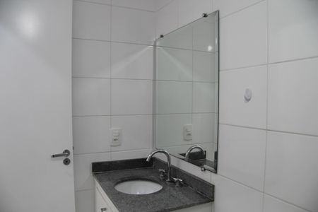 Apartamento para alugar com 65m², 2 quartos e 1 vagaBanheiro Social
