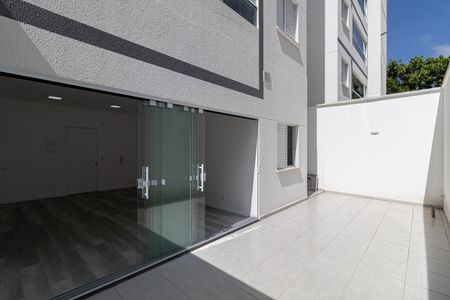 Apartamento à venda com 70m², 2 quartos e 1 vagaQuintal