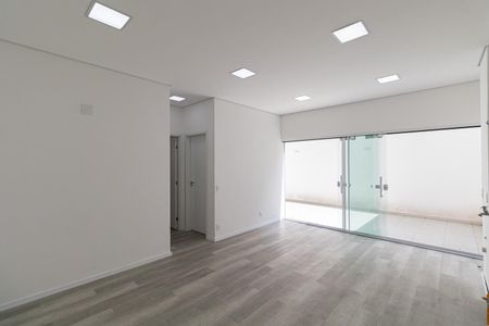 Apartamento à venda com 70m², 2 quartos e 1 vagaSala/Cozinha/Área de Serviço 