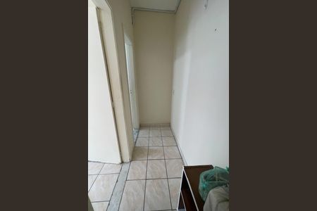 Corredor de casa para alugar com 1 quarto, 70m² em Parque Duque, Duque de Caxias