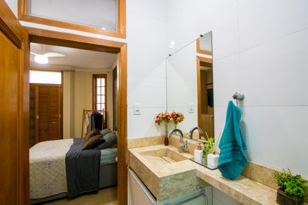 Casa à venda com 250m², 4 quartos e 2 vagasBanheiro Suíte