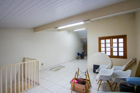 Casa à venda com 250m², 4 quartos e 2 vagasÁrea de serviço/Sótão