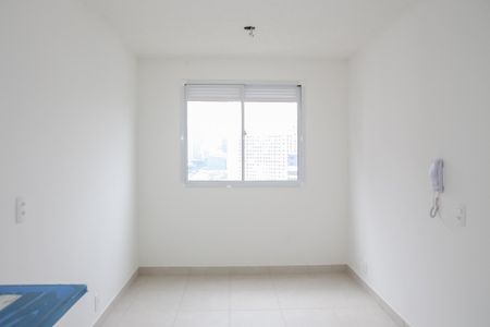 Sala e Cozinha de apartamento à venda com 1 quarto, 24m² em Parque Industrial Tomas Edson, São Paulo