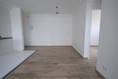 Sala de apartamento para alugar com 2 quartos, 45m² em Vila Palmares, Santo André