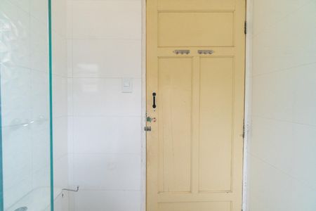 Casa à venda com 267m², 5 quartos e 8 vagasCasa 1 - Banheiro