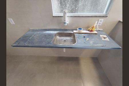 Casa de condomínio para alugar com 45m², 1 quarto e sem vagaCozinha