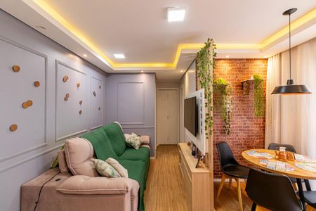 Sala de apartamento à venda com 2 quartos, 48m² em Itaquera, São Paulo