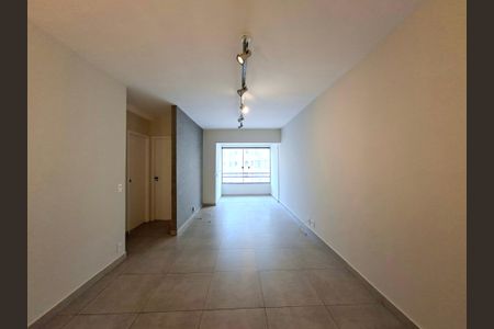 Sala de apartamento para alugar com 2 quartos, 67m² em Itaim Bibi, São Paulo