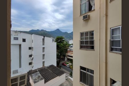 Vista do Quarto 1 de apartamento para alugar com 2 quartos, 60m² em Grajaú, Rio de Janeiro