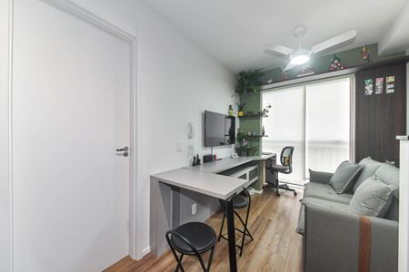 Sala - Cozinha Integrada de apartamento para alugar com 1 quarto, 30m² em Jardim Caravelas, São Paulo