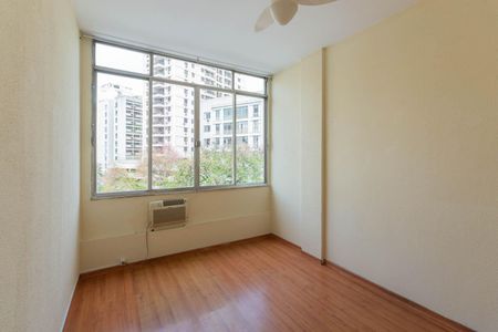 Studio de kitnet/studio para alugar com 0 quarto, 23m² em Praça da Bandeira, Rio de Janeiro