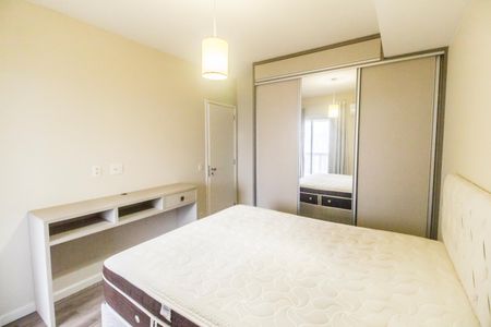 Quarto de apartamento à venda com 1 quarto, 50m² em Empresarial 18 do Forte, Barueri