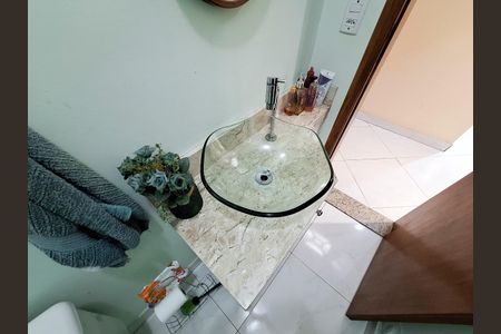Casa de condomínio à venda com 74m², 2 quartos e 2 vagasLavabo