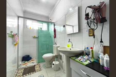 Casa à venda com 160m², 3 quartos e 2 vagasBanheiro