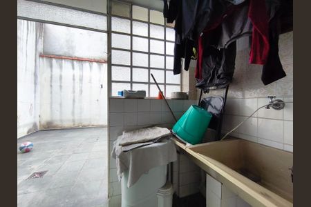 Casa à venda com 160m², 3 quartos e 2 vagasÁrea de Serviço