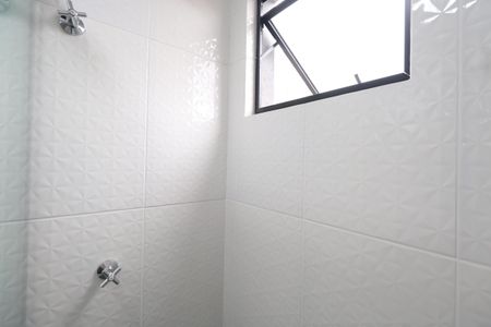 Apartamento para alugar com 60m², 2 quartos e sem vagaBanheiro