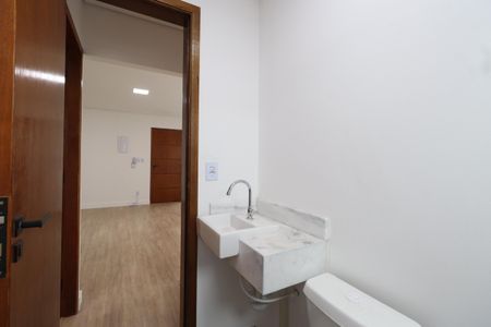 Apartamento para alugar com 60m², 2 quartos e sem vagaBanheiro