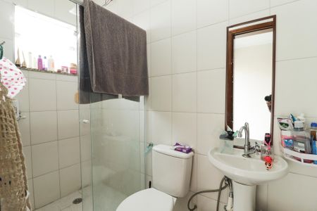 Banheiro da Suíte 1 de casa para alugar com 2 quartos, 113m² em Parque Sao Luis, São Paulo