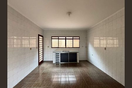 Casa à venda com 4 quartos, 180m² em Jardim Santa Lúcia, Campinas